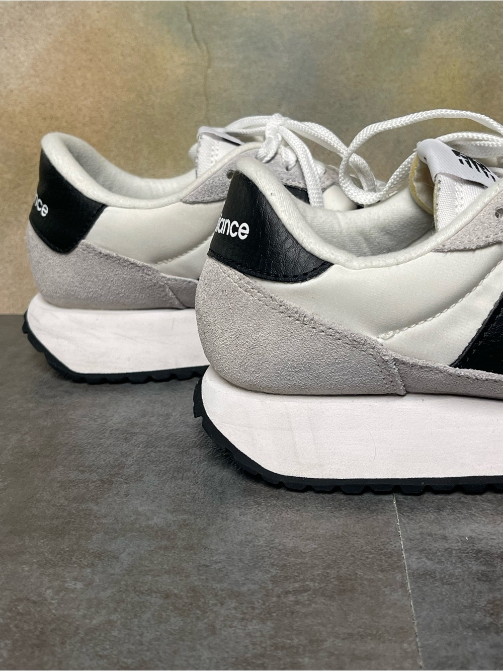 New Balance 237 Women's Sneakers White/Grey/Black Size 8.5B - Picture 12 of 16